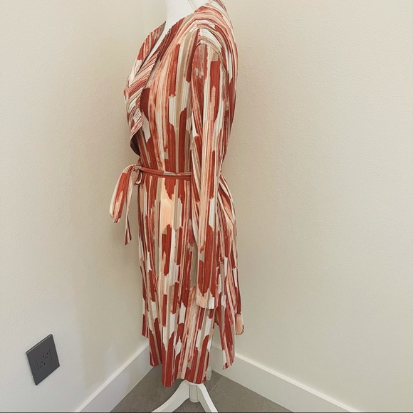 Chico’s Pleated Printed Jacket - Picture 5 of 9